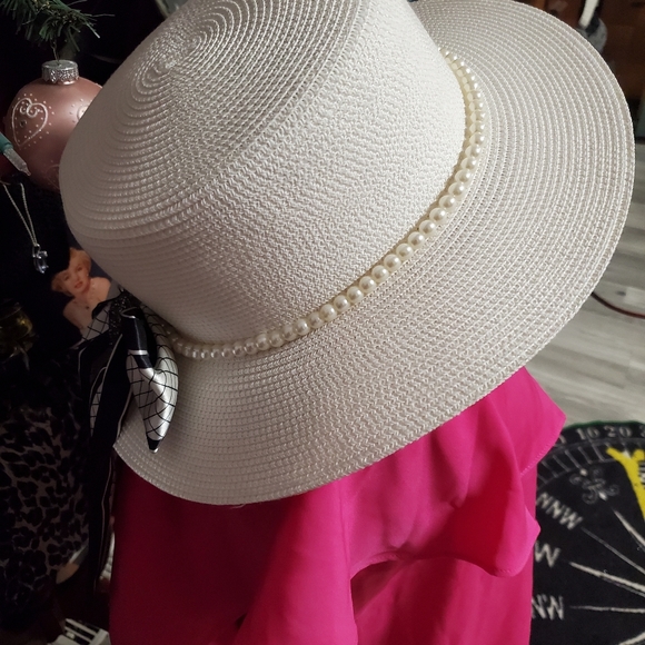 Hat - Picture 7 of 7